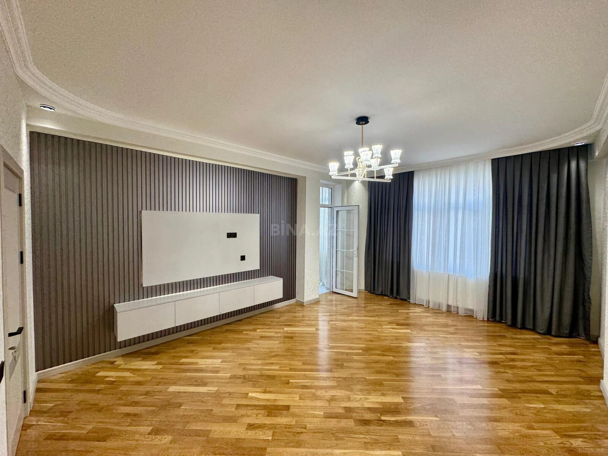 Satılır 3 otaqlı mənzil 95 m²