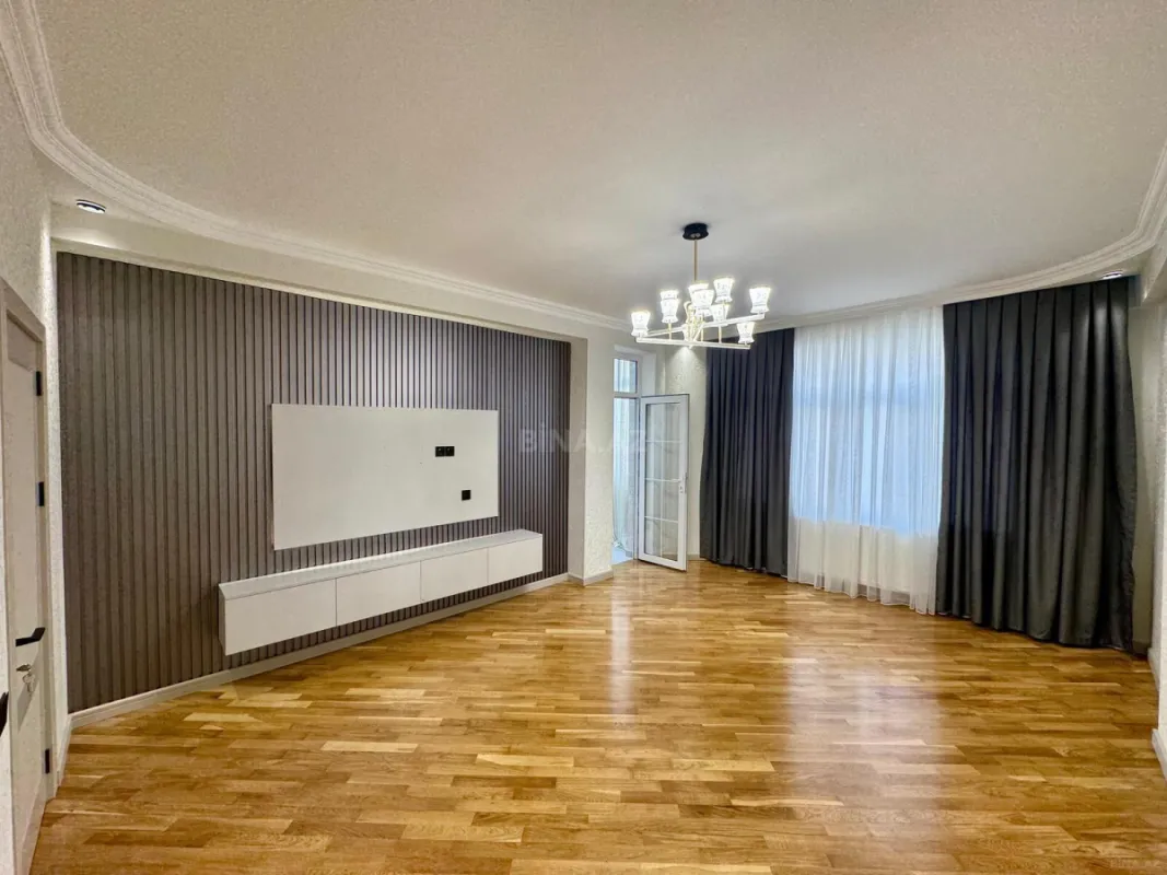 Satılır 3 otaqlı mənzil 95 m²