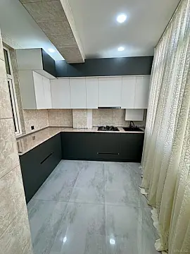Satılır 3 otaqlı mənzil 95 m²