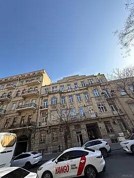 Satılır obyekt 360 m²