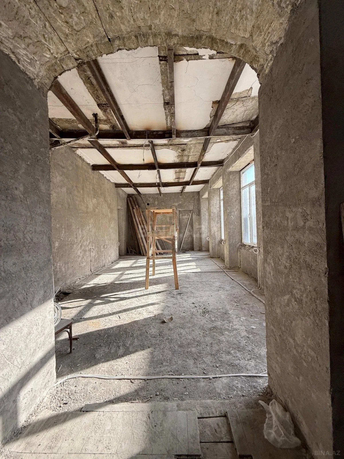 Satılır obyekt 360 m²