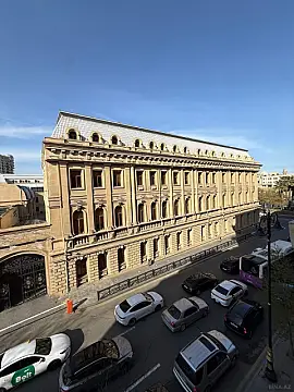 Satılır obyekt 360 m²