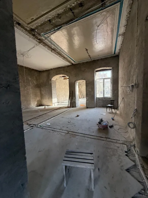 Satılır obyekt 360 m²