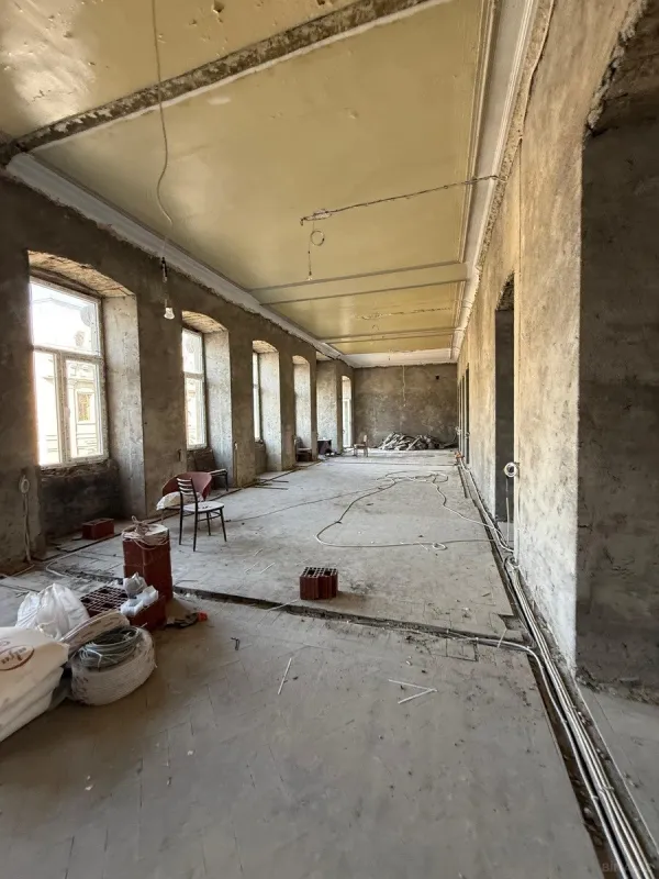 Satılır obyekt 360 m²