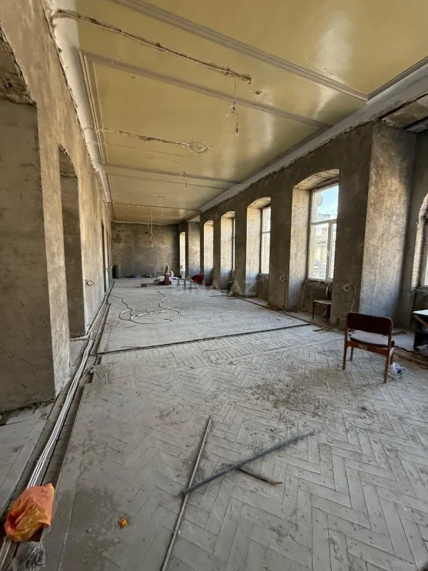 Satılır obyekt 360 m²