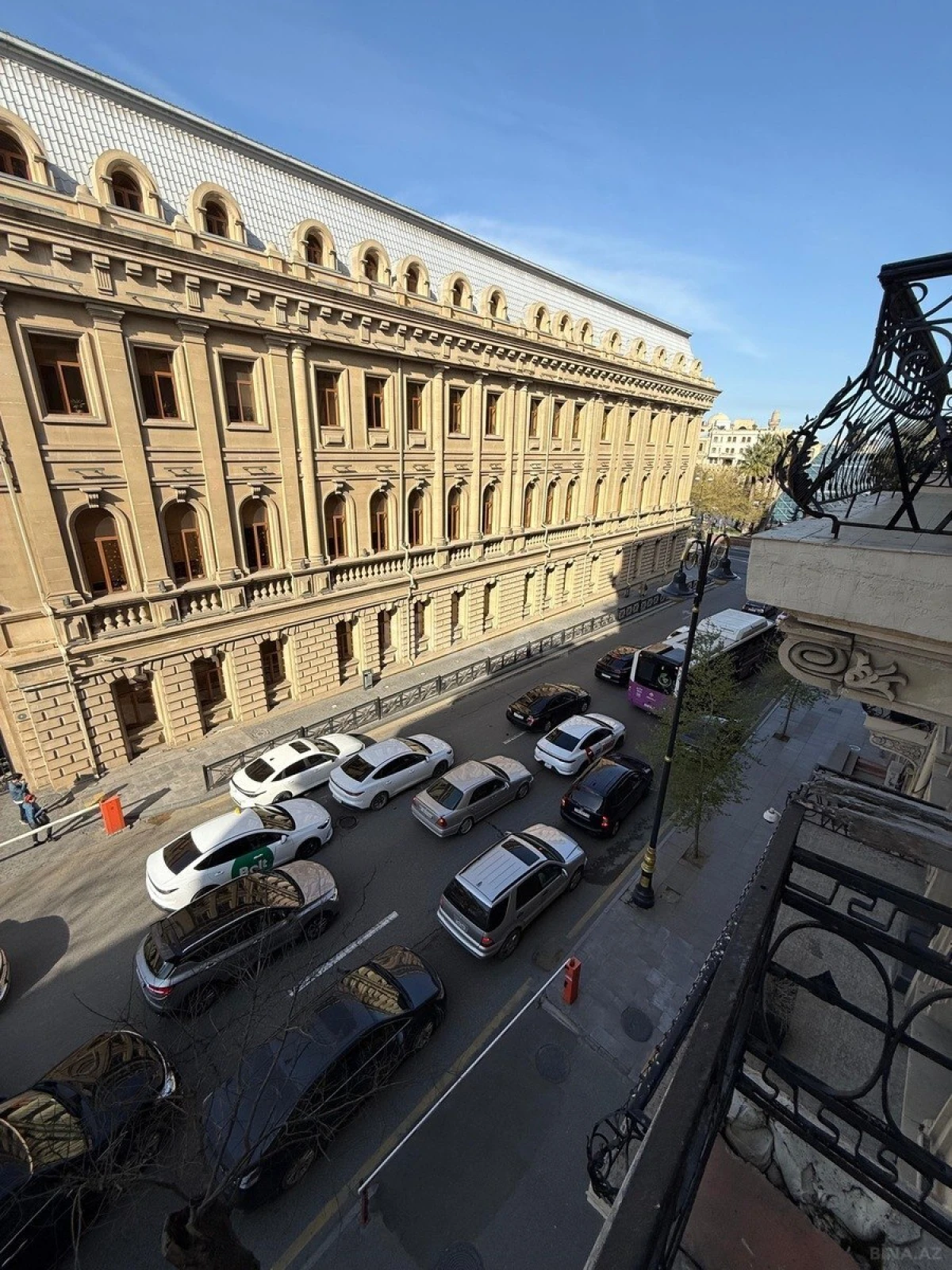 Satılır obyekt 360 m²