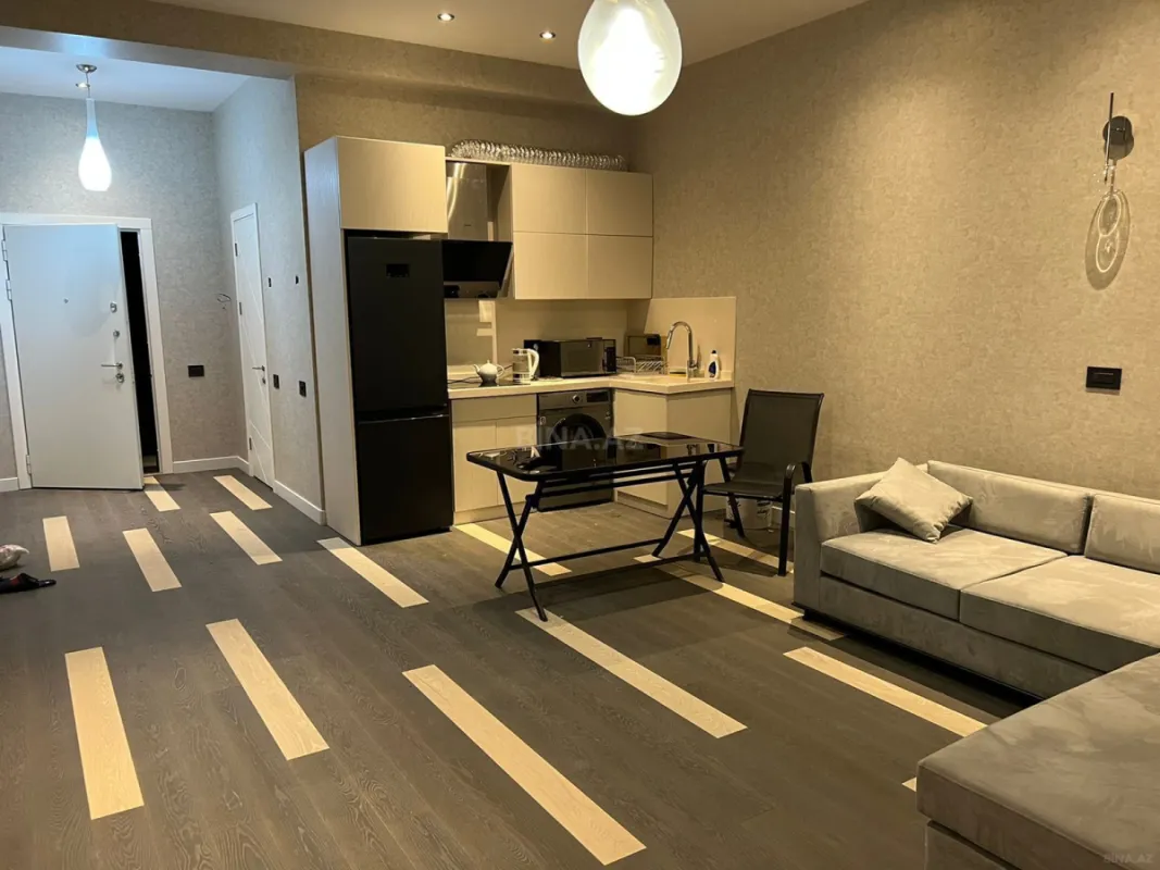 Kirayə verilir 2 otaqlı mənzil 80 m²