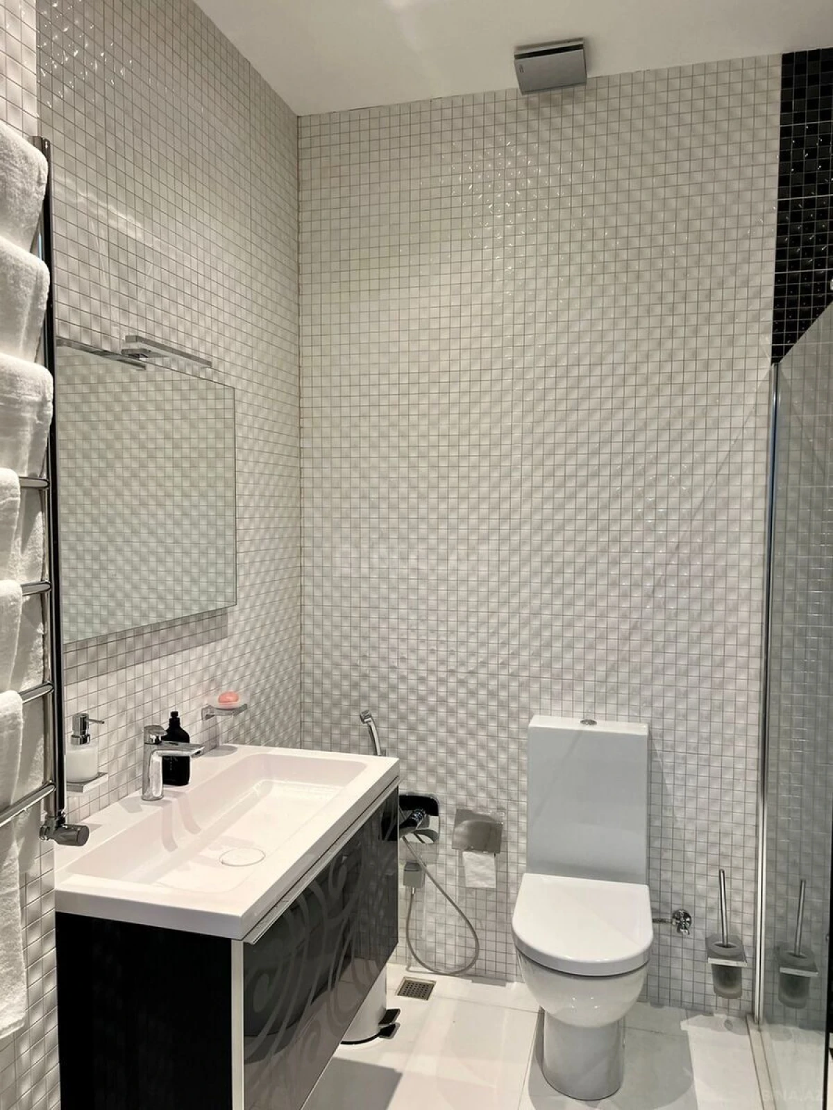 Kirayə verilir 2 otaqlı mənzil 80 m²