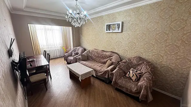 Kirayə verilir 2 otaqlı mənzil 70 m²