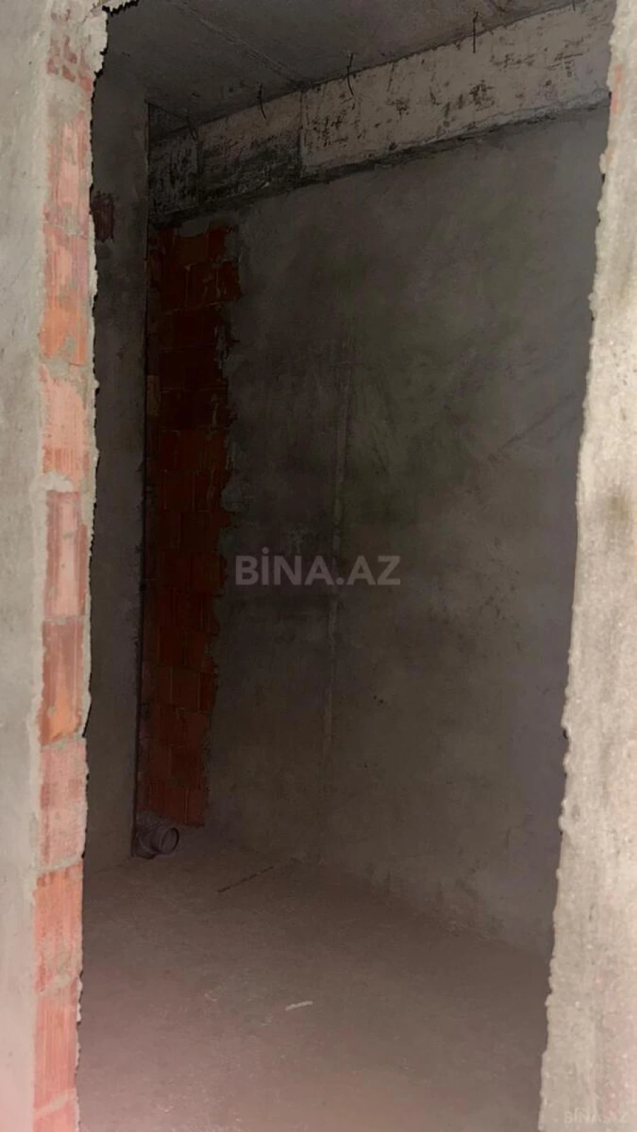 Satılır 2 otaqlı mənzil 82 m²