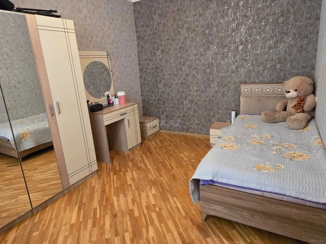 Satılır 5 otaqlı həyət evi 200 m²