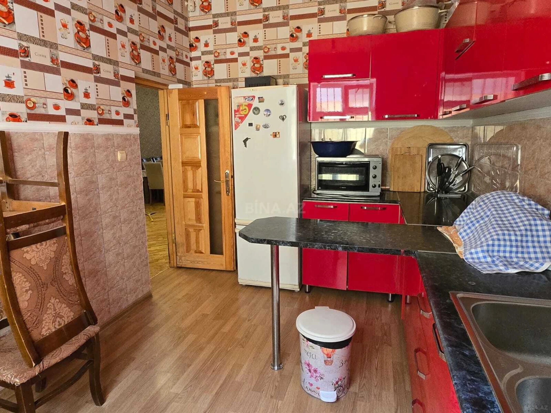 Satılır 5 otaqlı həyət evi 200 m²