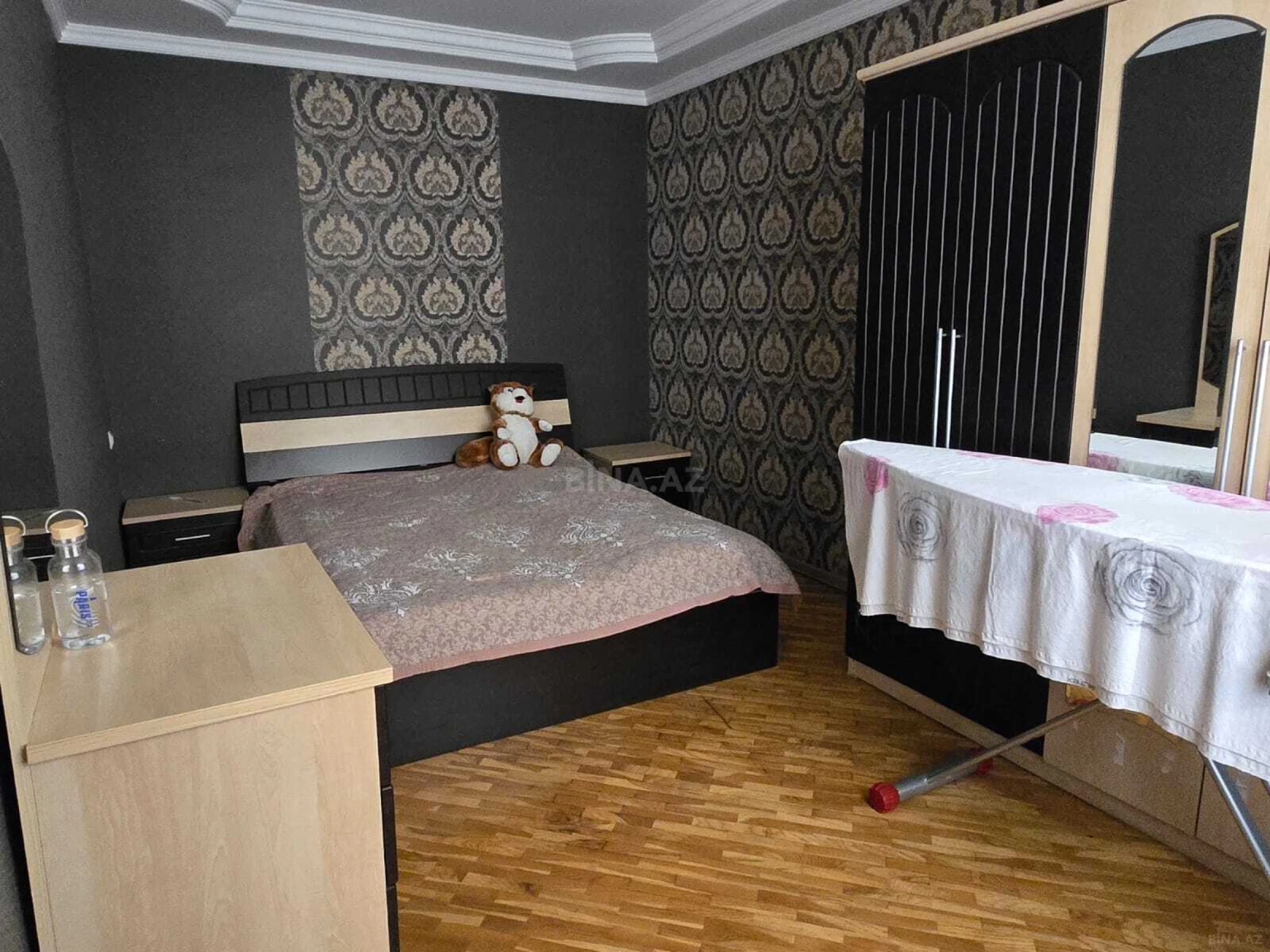 Satılır 5 otaqlı həyət evi 200 m²