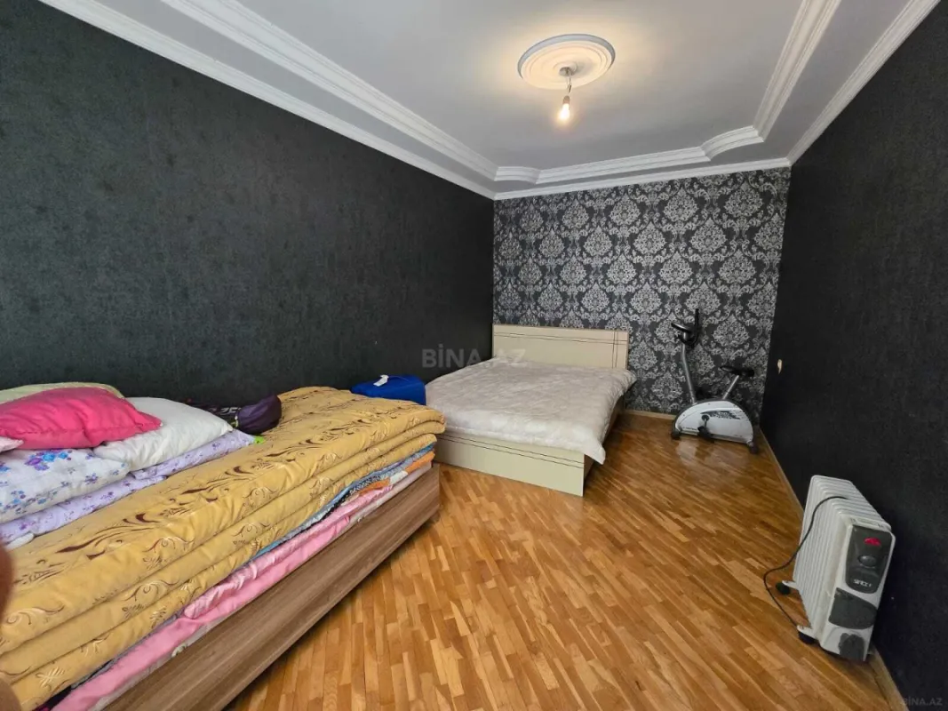 Satılır 5 otaqlı həyət evi 200 m²