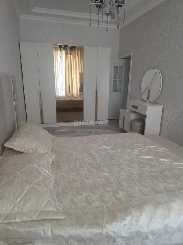 Kirayə verilir 3 otaqlı mənzil 115 m²