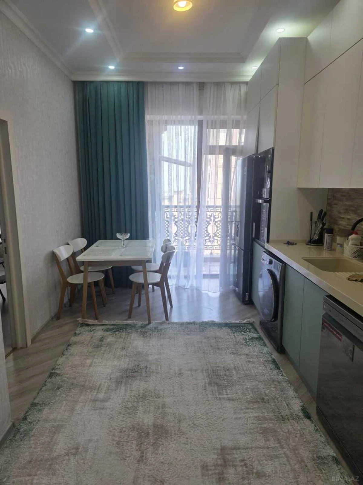 Kirayə verilir 3 otaqlı mənzil 115 m²