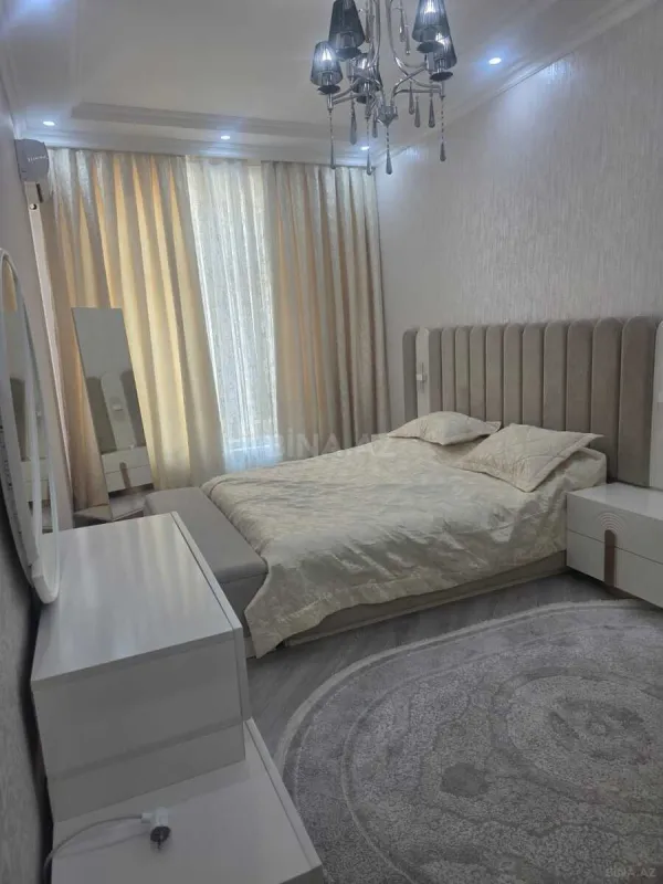 Kirayə verilir 3 otaqlı mənzil 115 m²
