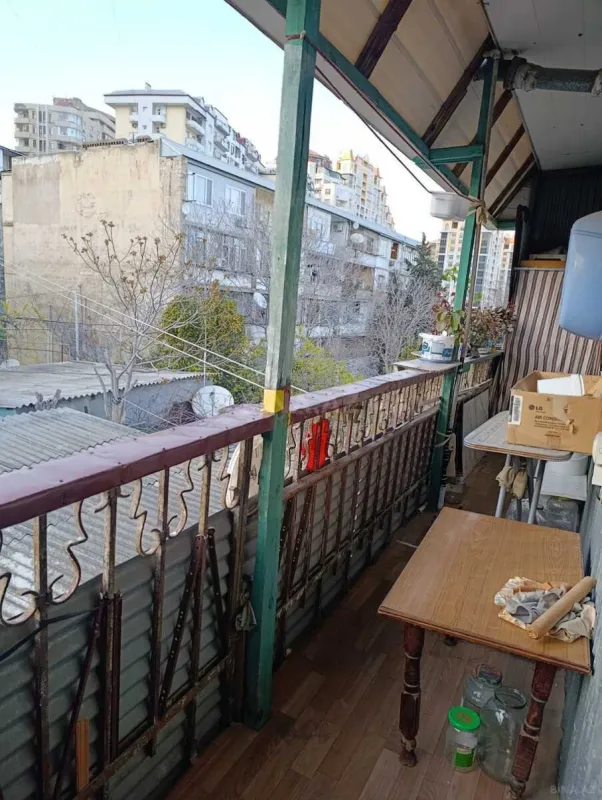 Satılır 3 otaqlı mənzil 30 m²