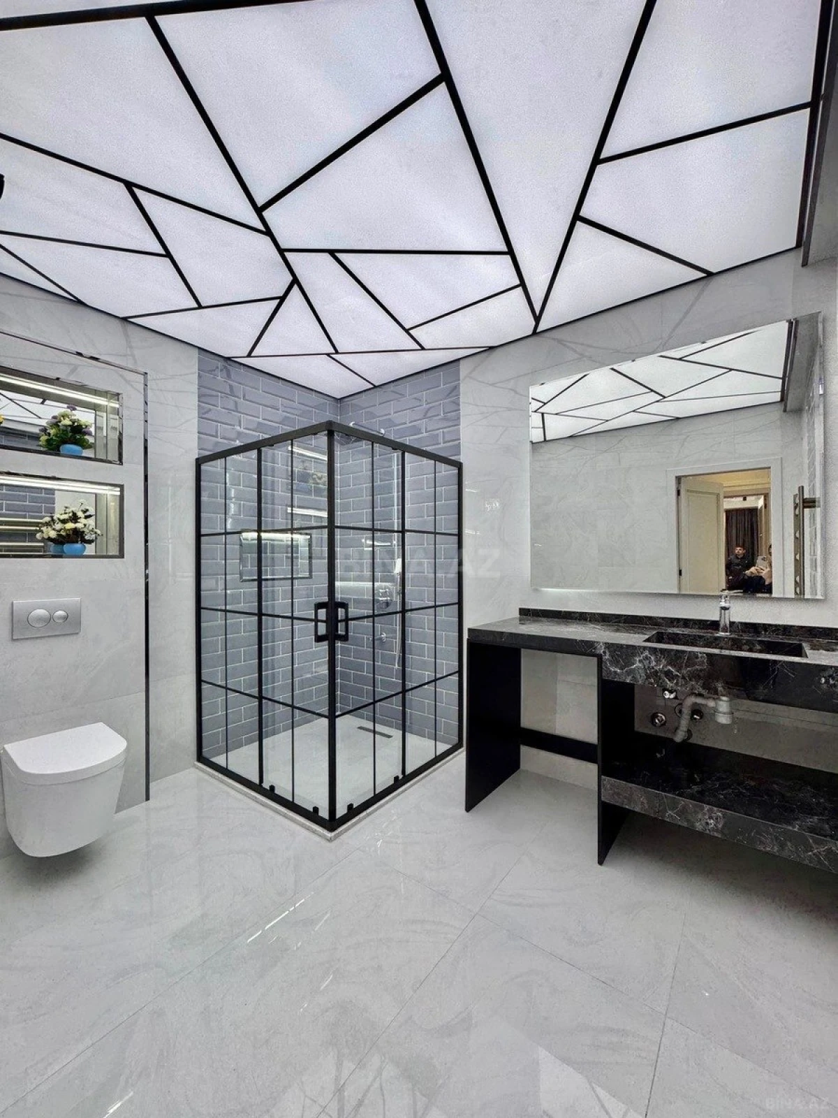 Satılır 3 otaqlı mənzil 164 m²