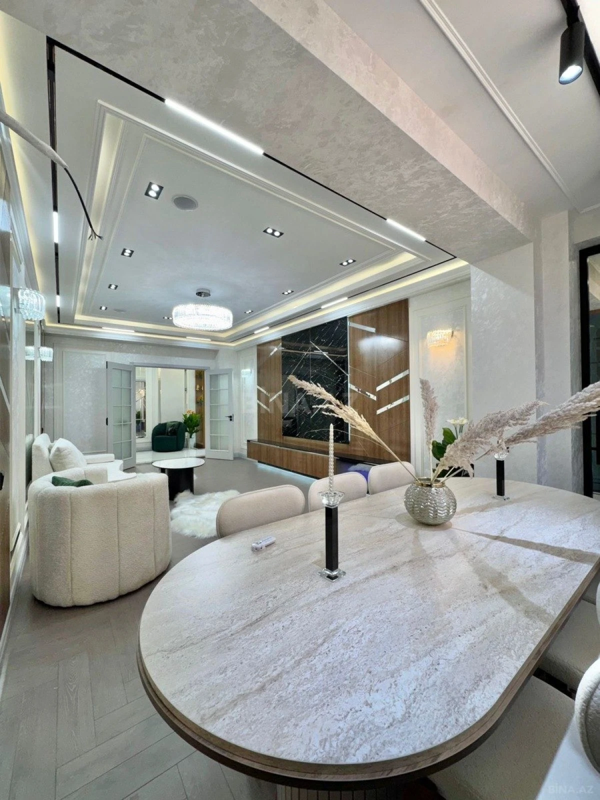 Satılır 3 otaqlı mənzil 164 m²