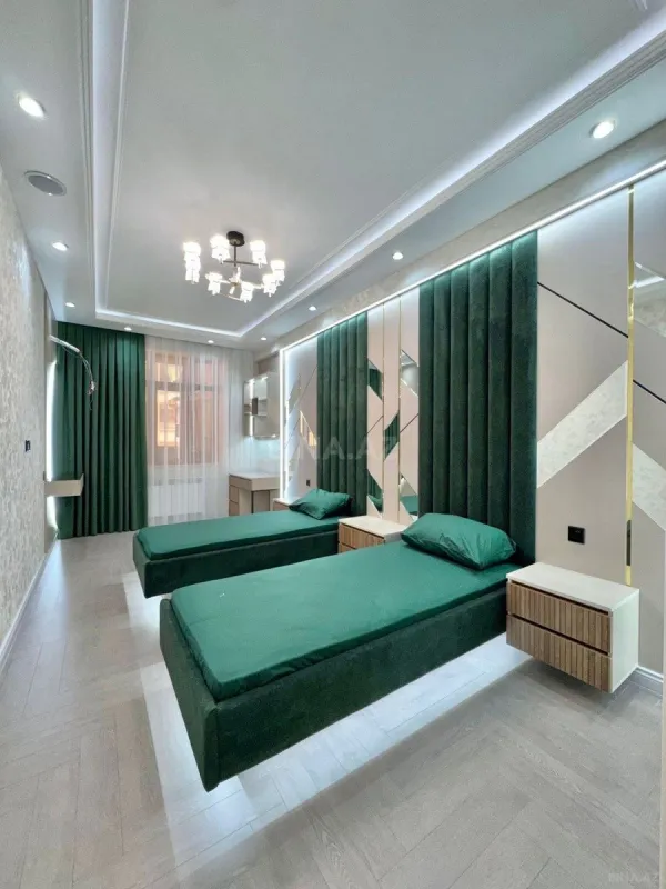 Satılır 3 otaqlı mənzil 164 m²