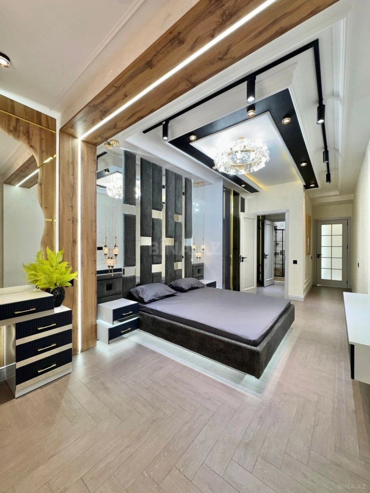 Satılır 3 otaqlı mənzil 164 m²