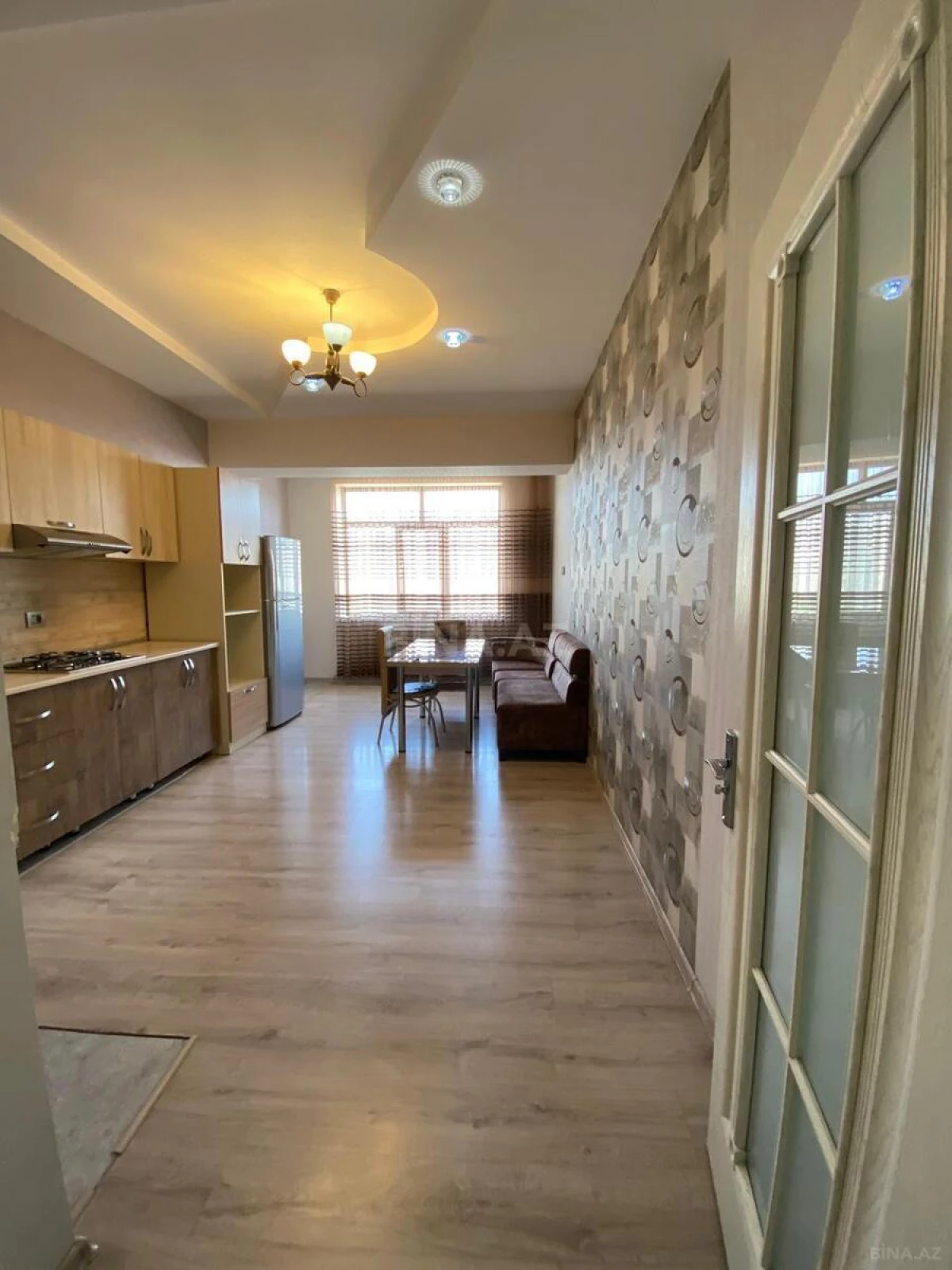 Kirayə verilir 3 otaqlı mənzil 150 m²