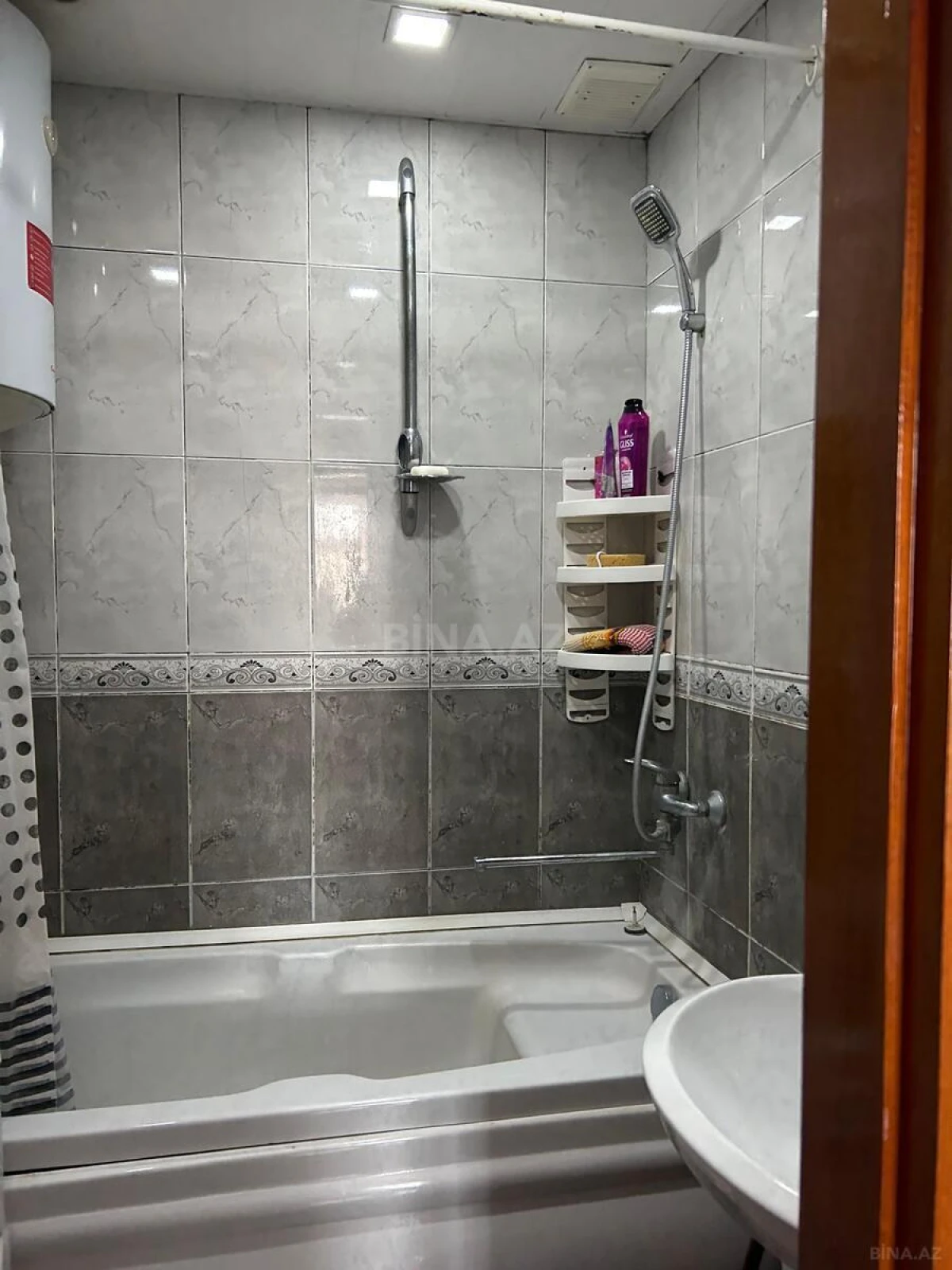 Kirayə verilir 2 otaqlı mənzil 60 m²