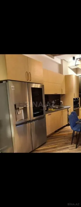 Satılır 5 otaqlı mənzil 250 m²