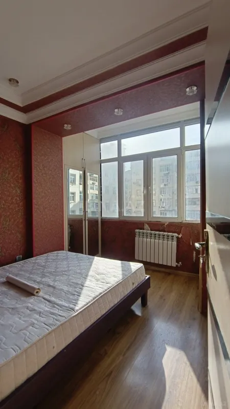 Kirayə verilir 2 otaqlı mənzil 42 m²