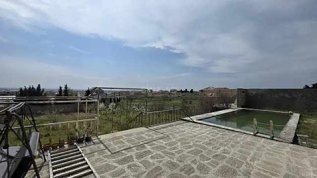 Satılır 2 otaqlı həyət evi 70 m²