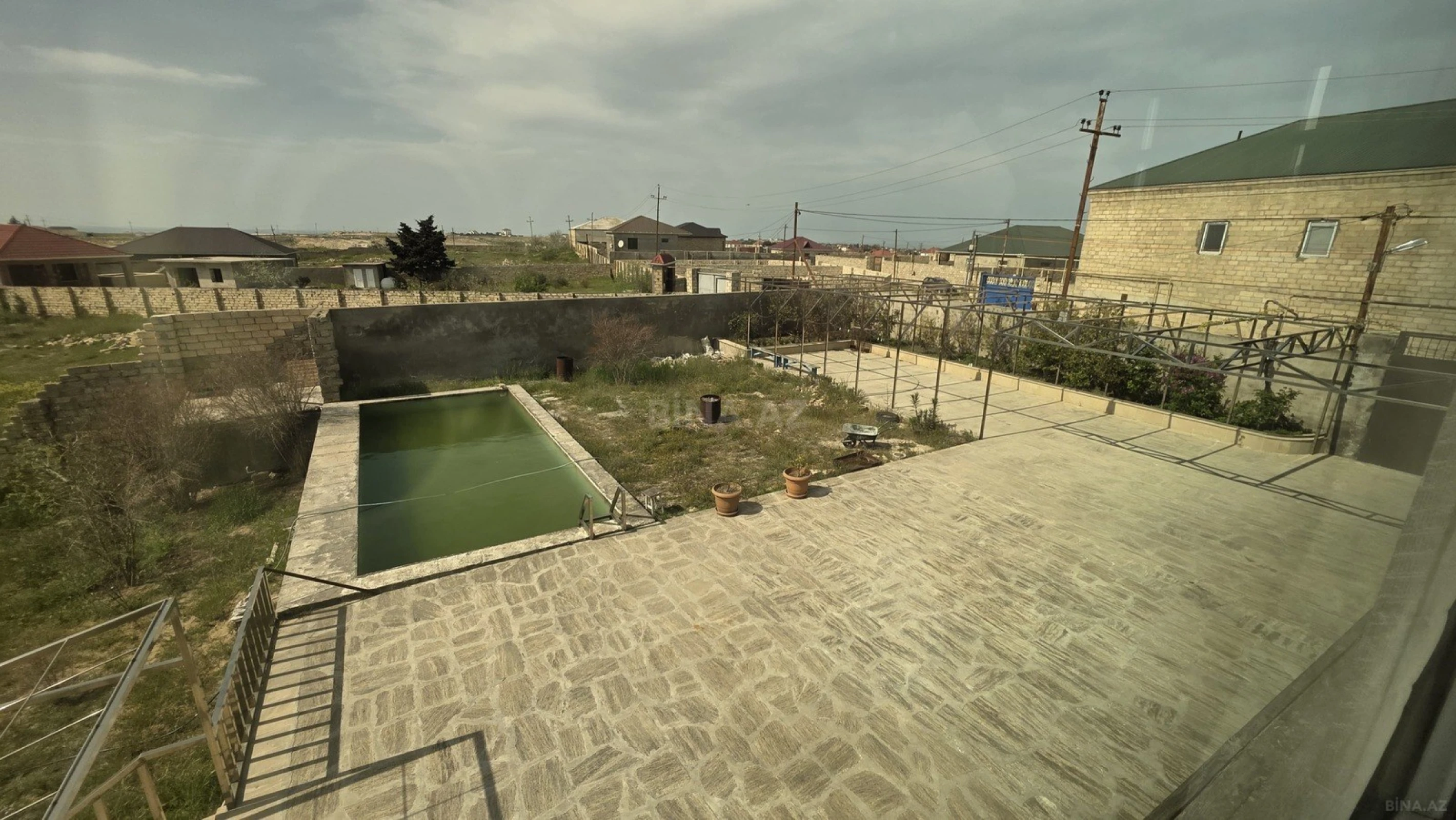 Satılır 2 otaqlı həyət evi 70 m²