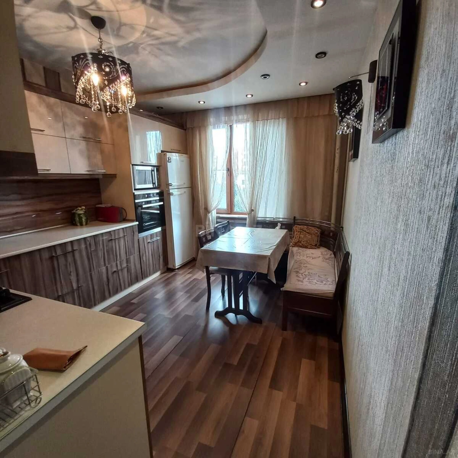 Satılır 2 otaqlı mənzil 60 m²