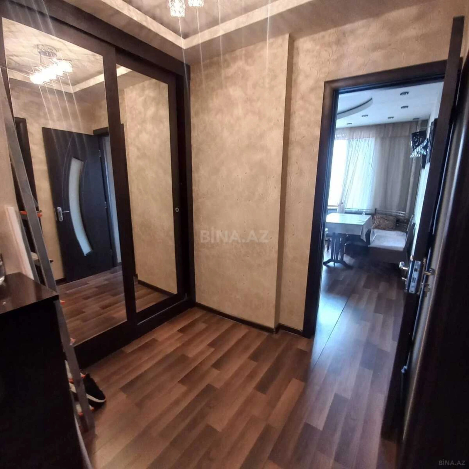 Satılır 2 otaqlı mənzil 60 m²