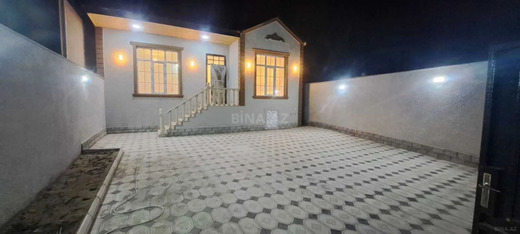 Satılır 4 otaqlı həyət evi 130 m²