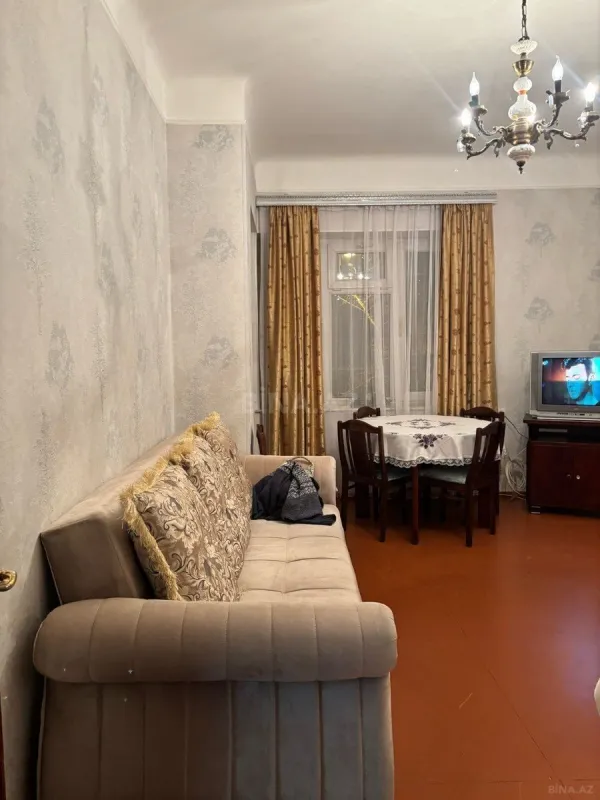 Kirayə verilir 5 otaqlı mənzil 70 m²