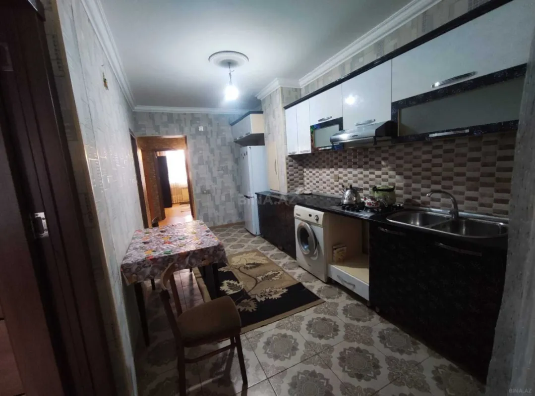 Kirayə verilir 4 otaqlı mənzil 150 m²