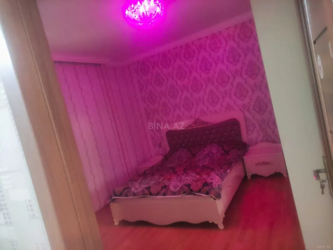 Kirayə verilir 4 otaqlı mənzil 150 m²