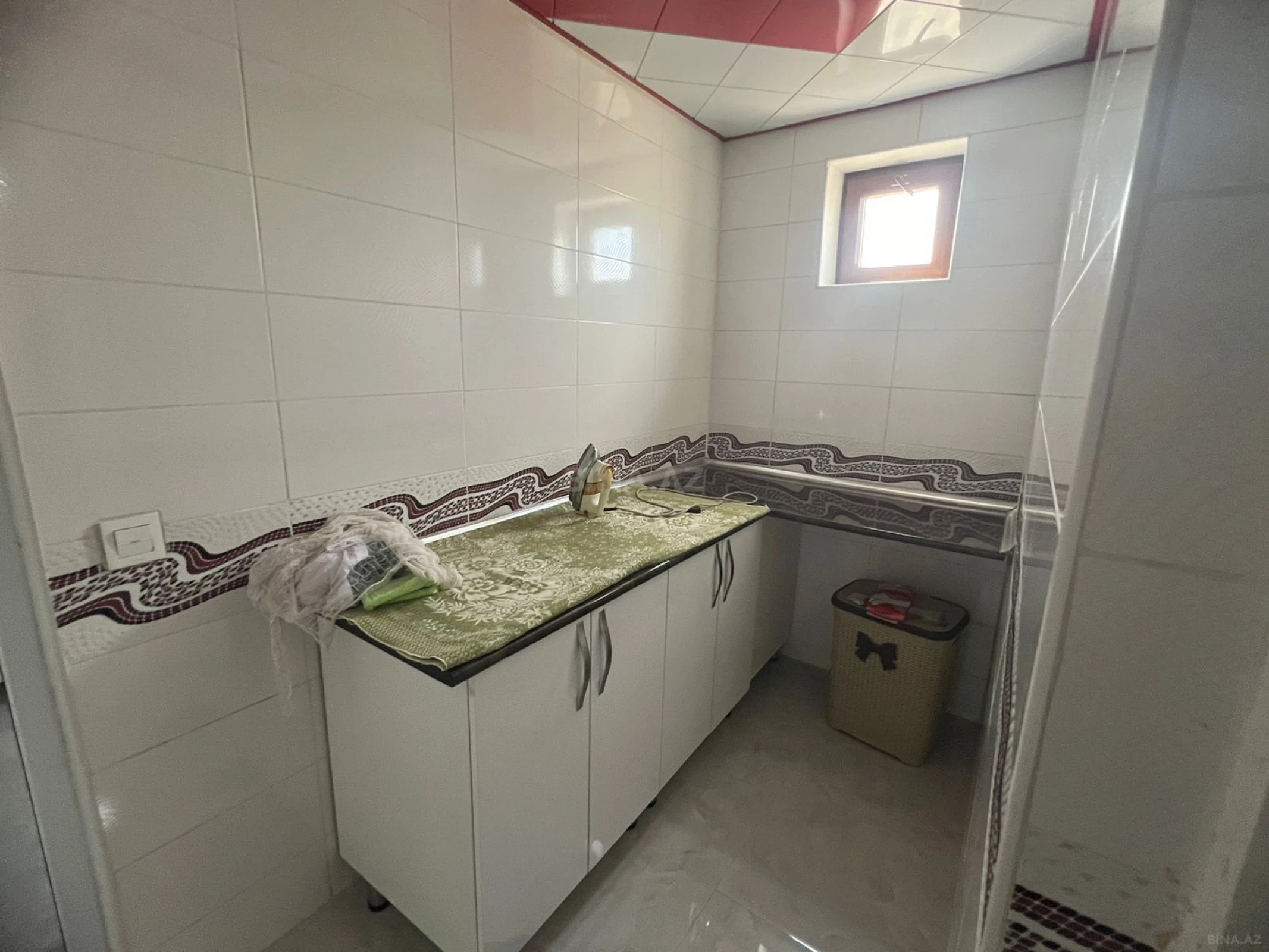 Satılır 5 otaqlı həyət evi 214 m²