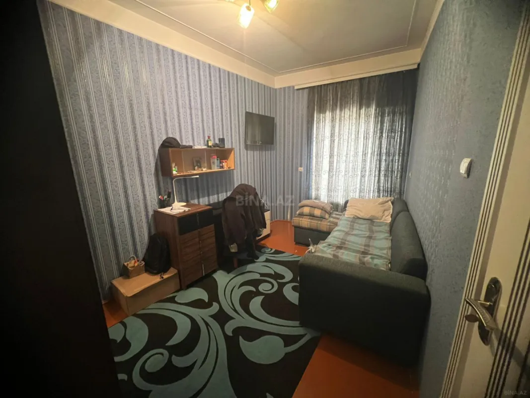 Satılır 5 otaqlı həyət evi 214 m²