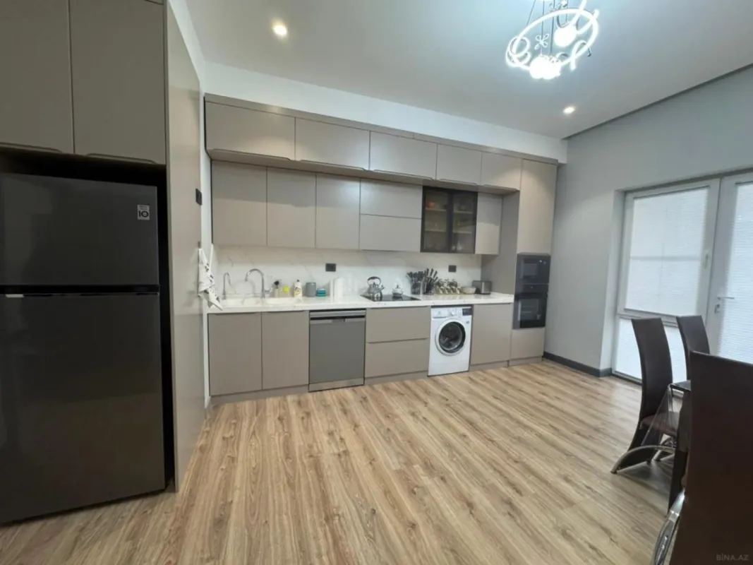 Kirayə verilir 2 otaqlı mənzil 70 m²