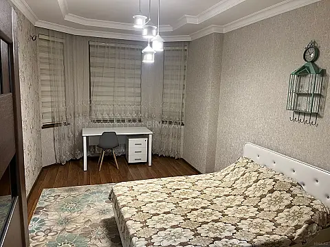 Satılır 3 otaqlı mənzil 120 m²