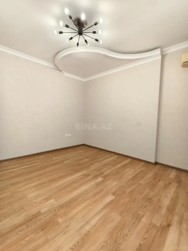 Satılır 3 otaqlı mənzil 120 m²