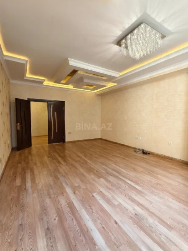 Satılır 3 otaqlı mənzil 120 m²