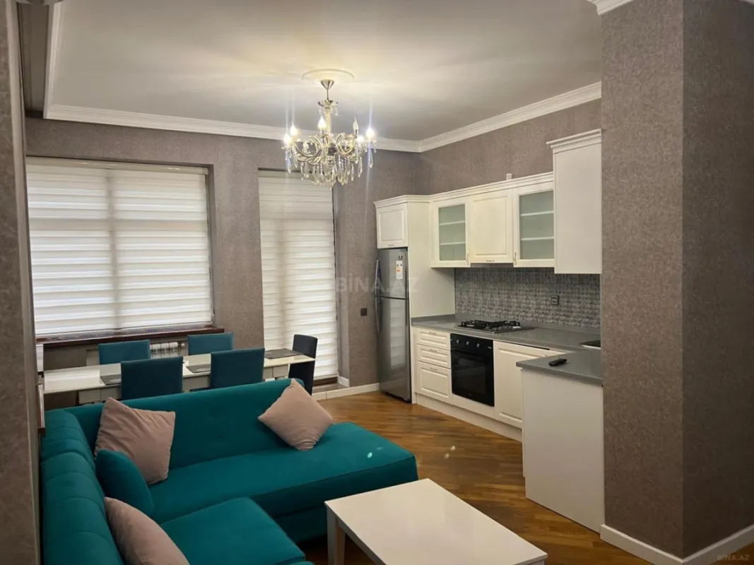 Kirayə verilir 2 otaqlı mənzil 90 m²