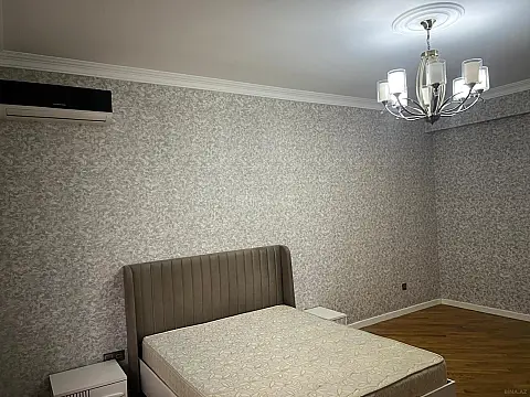 Kirayə verilir 2 otaqlı mənzil 90 m²