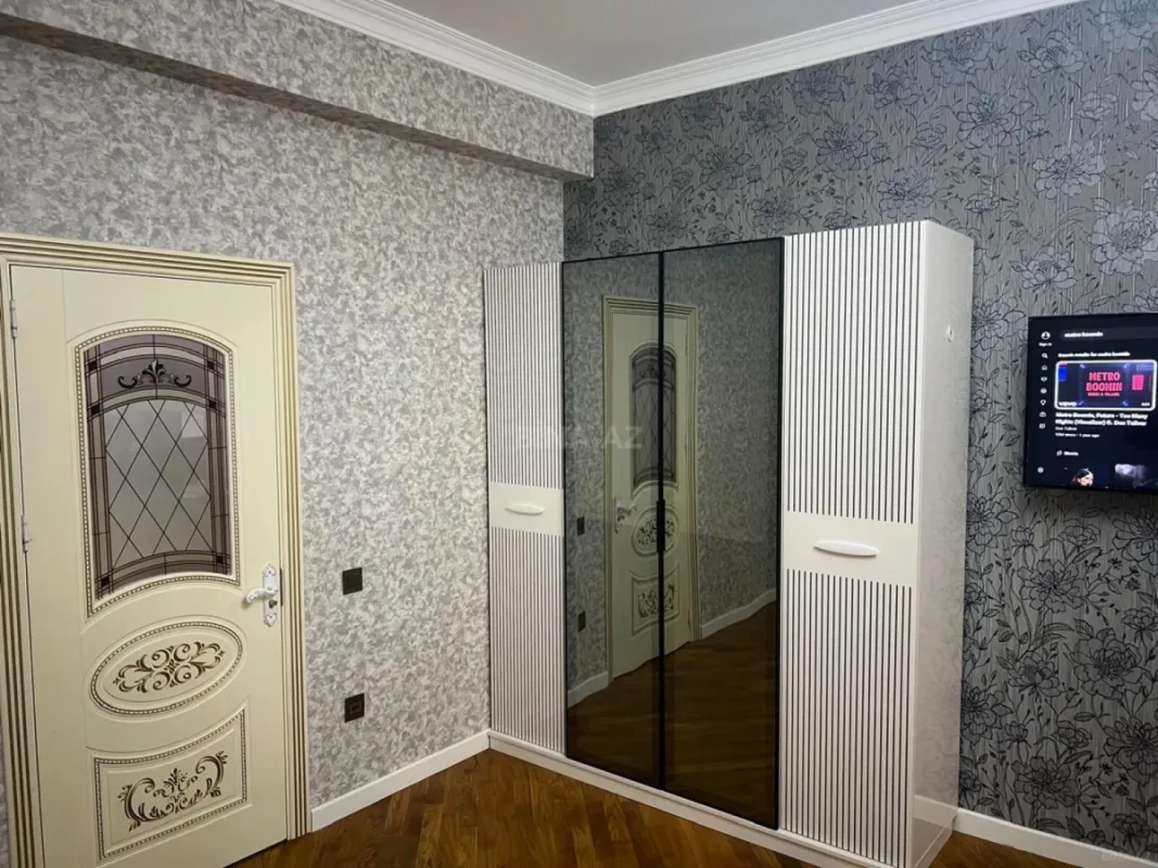 Kirayə verilir 2 otaqlı mənzil 90 m²