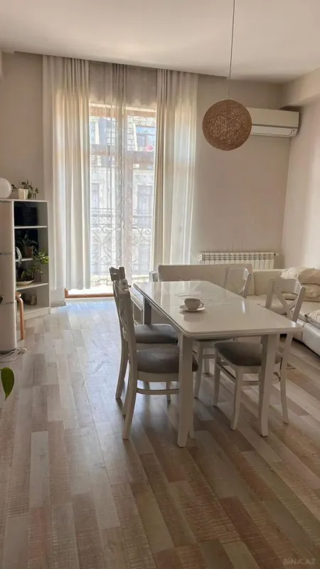 Kirayə verilir 3 otaqlı mənzil 100 m²