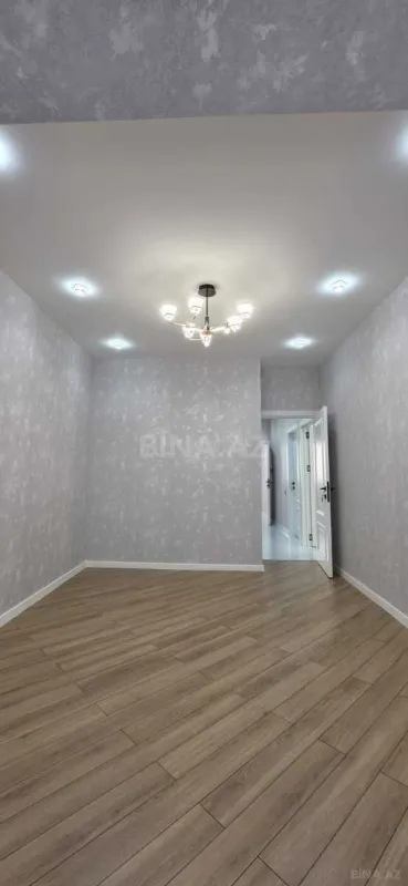 Satılır 4 otaqlı mənzil 100 m²