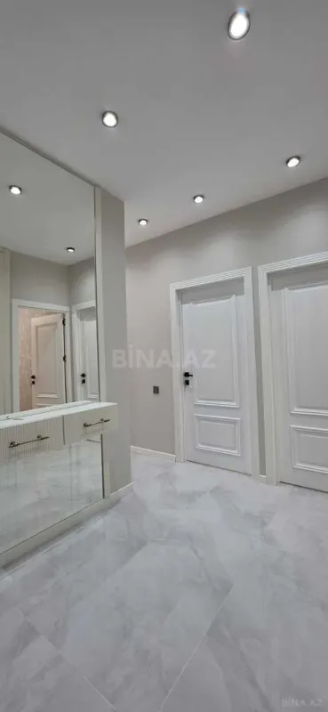 Satılır 4 otaqlı mənzil 100 m²
